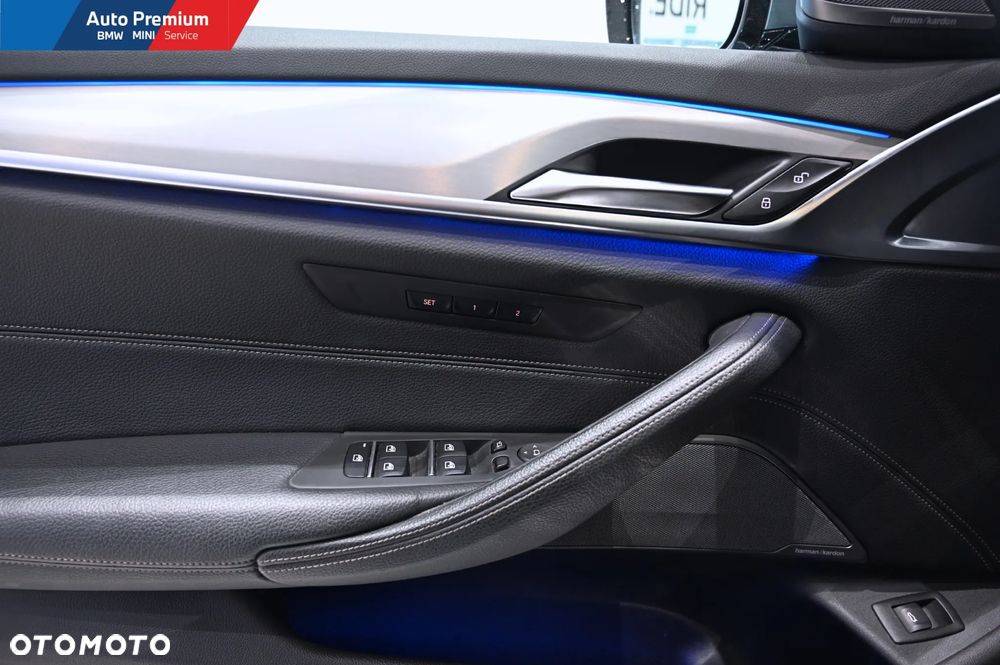 BMW Seria 5 540i xDrive - 12