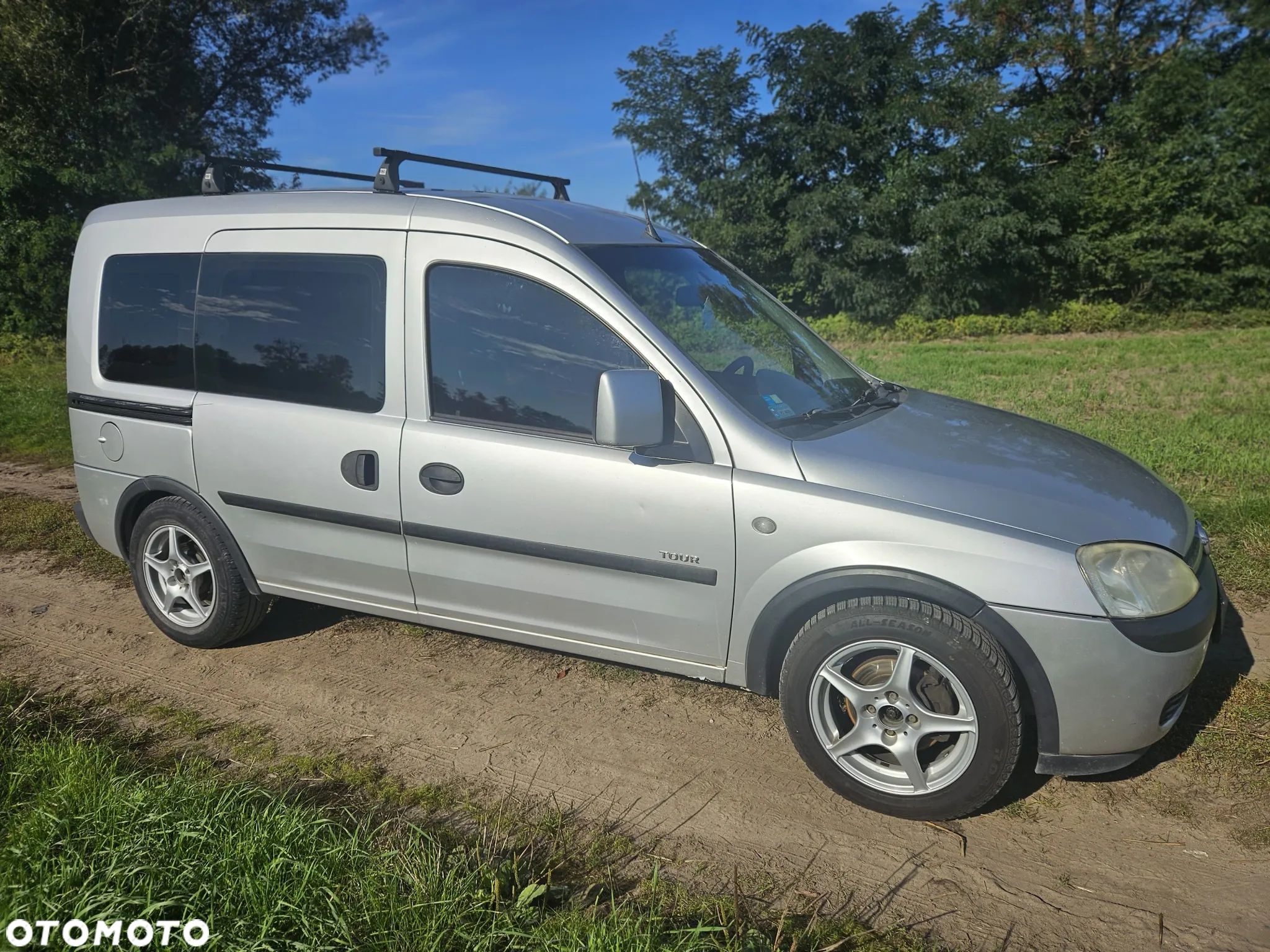 Opel Combo Tour 1.6 Comfort - 1