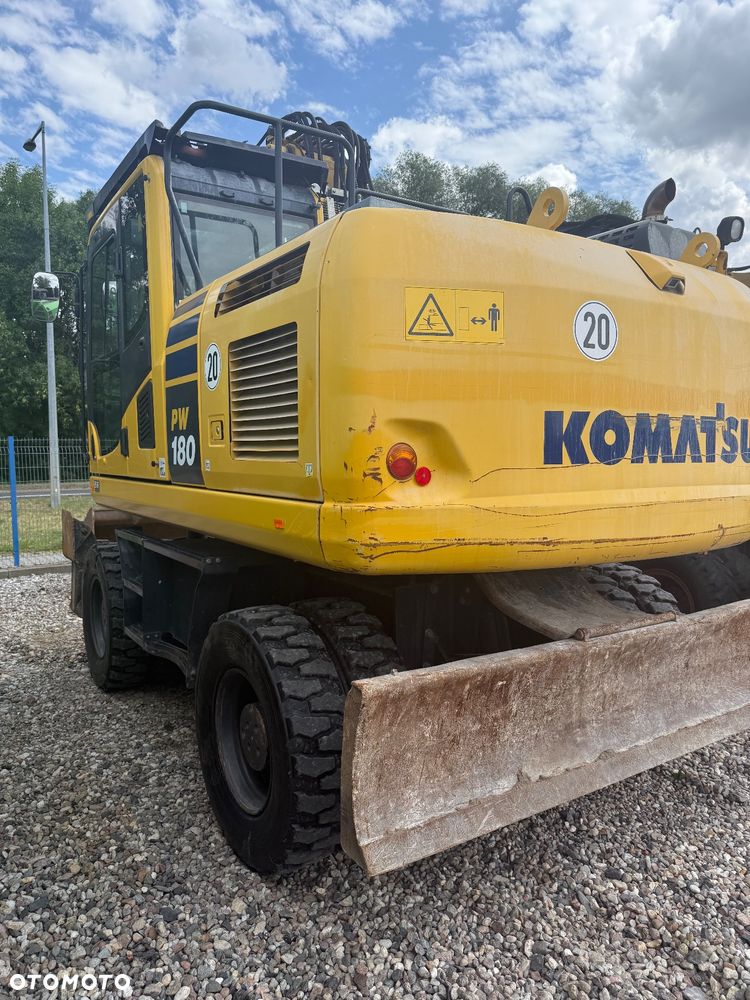 Komatsu PW180-10 - 23