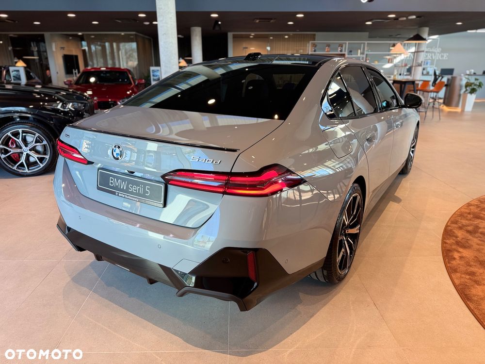 BMW Seria 5 540d xDrive mHEV M Sport - 5