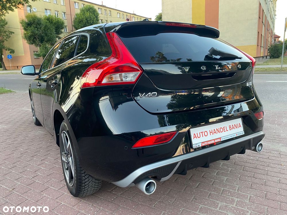 Volvo V40 D3 Geartronic RDesign - 18