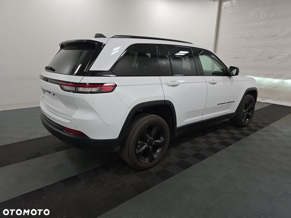 Jeep Grand Cherokee - 4