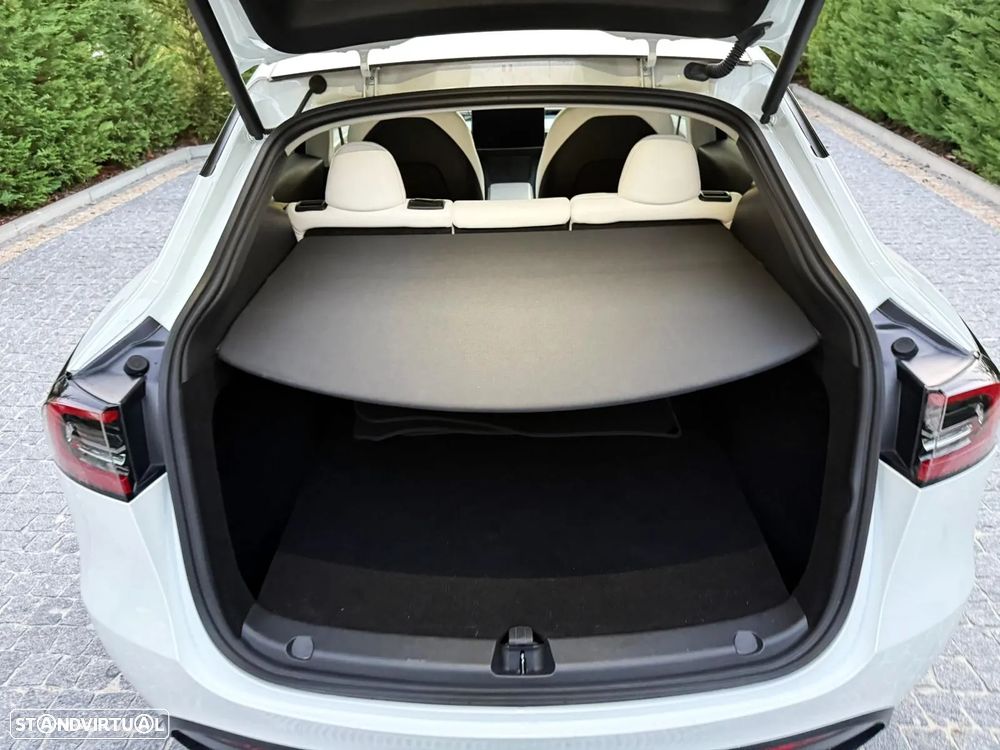 Tesla Model Y Performance Tração Integral - 21