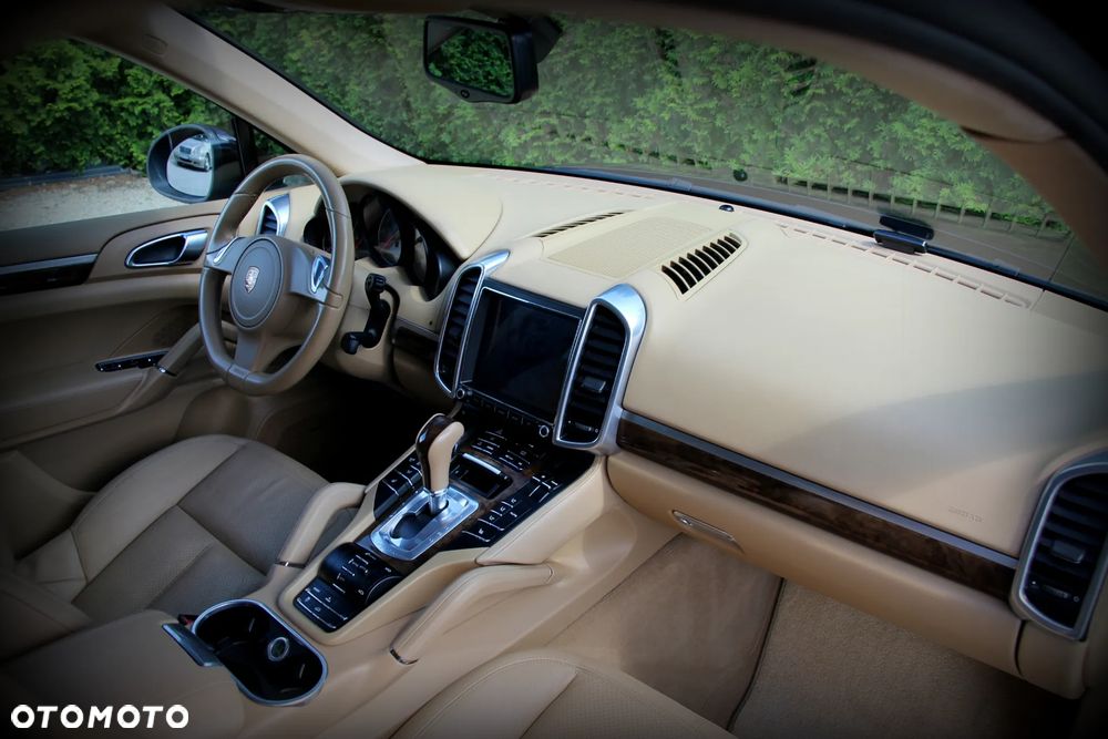 Porsche Cayenne - 18