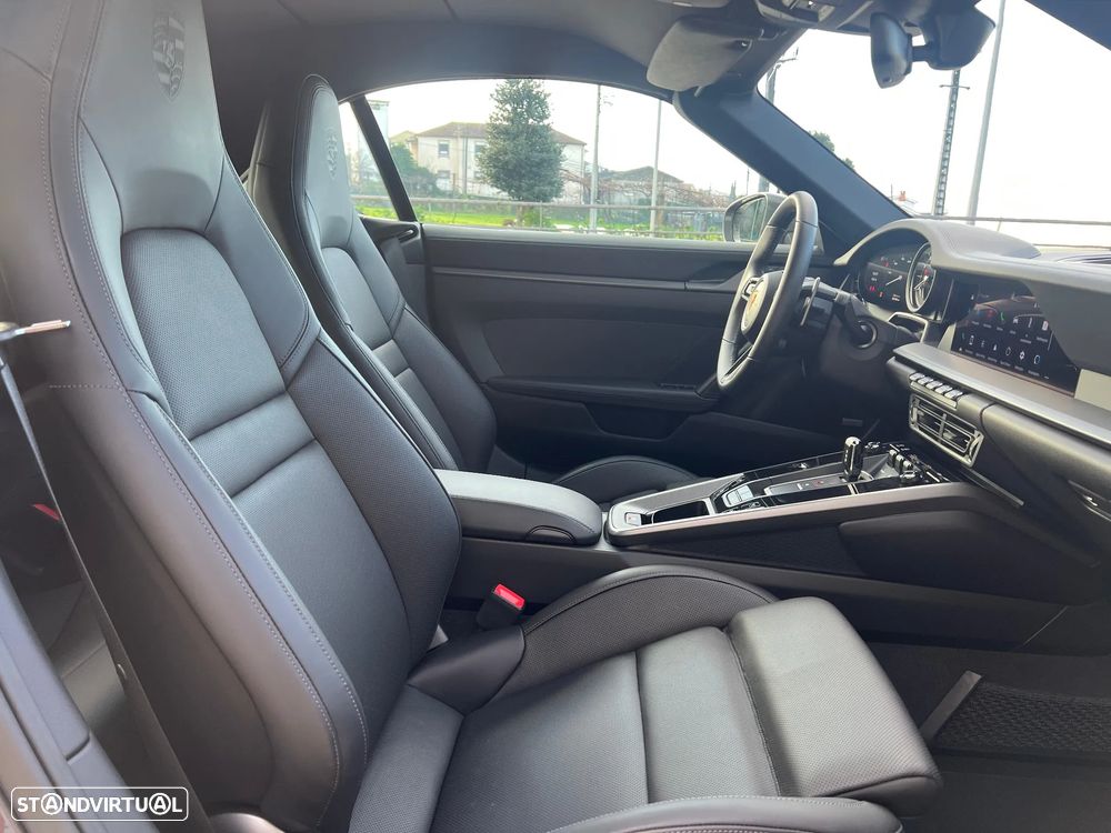 Porsche 911 (992) Carrera Cabriolet PDK - 33