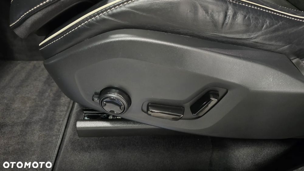 Volvo XC 90 B5 D AWD Geartronic RDesign - 16