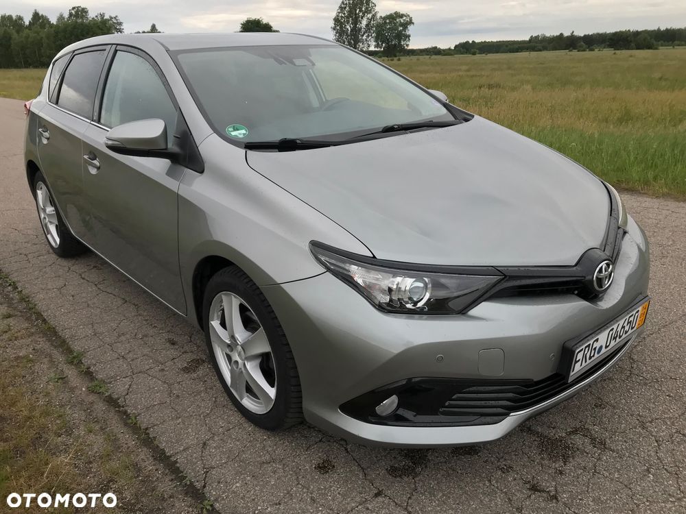 Toyota Auris 1.2 Turbo Team Deutschland - 3