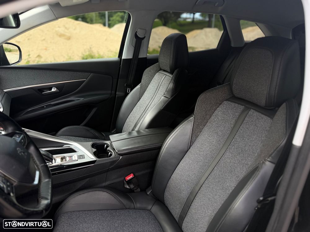 Peugeot 3008 1.5 BlueHDi Allure EAT8 - 11