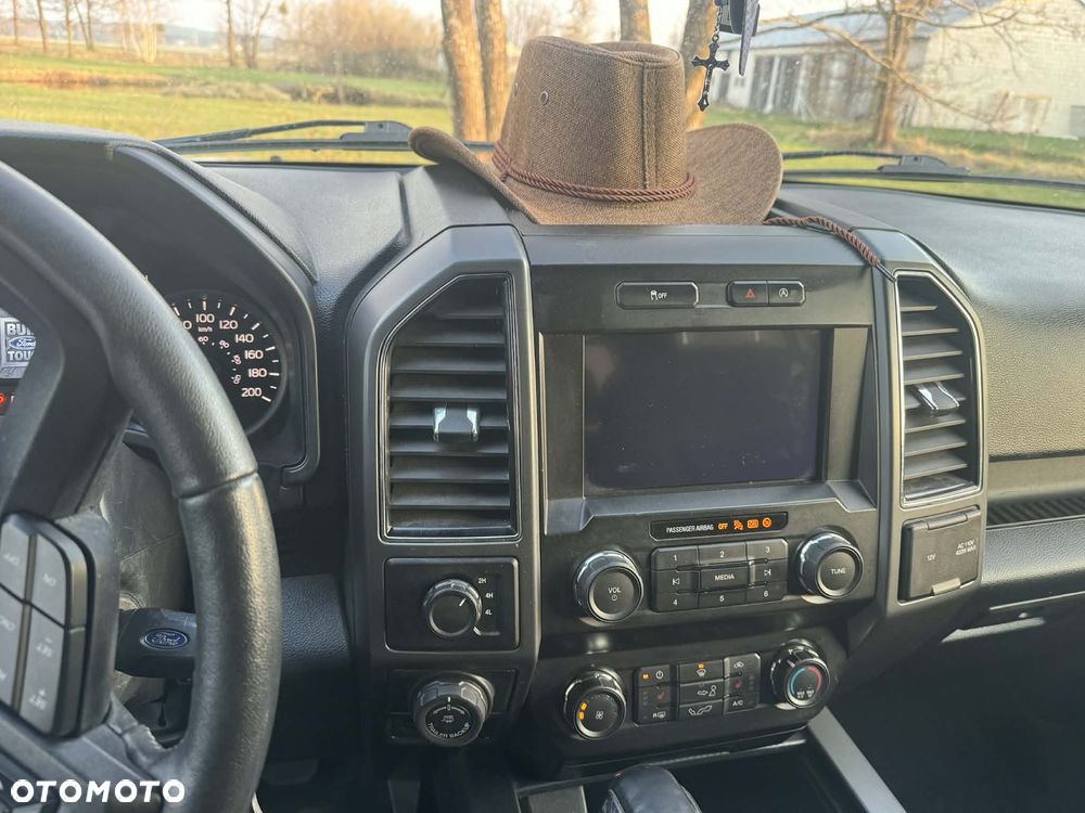 Ford F150 - 8