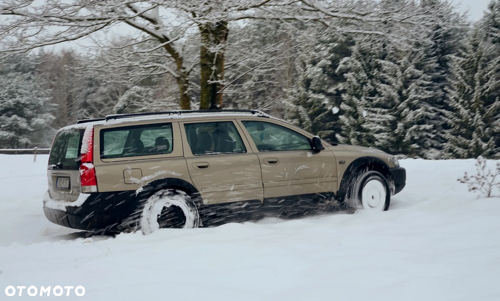Volvo XC 70 - 4