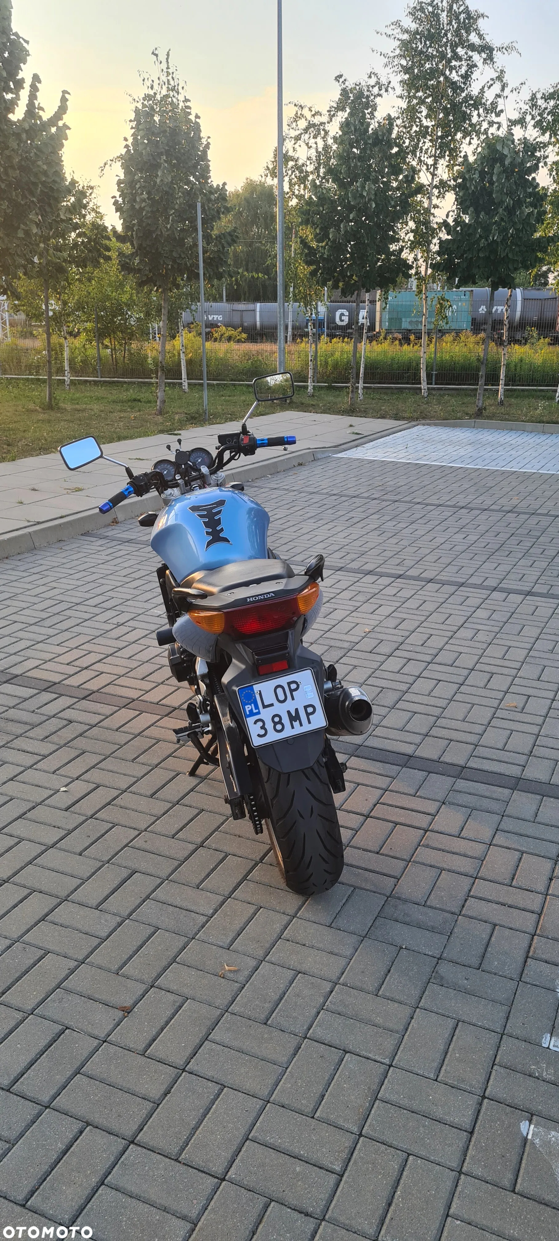 Honda CBF - 2