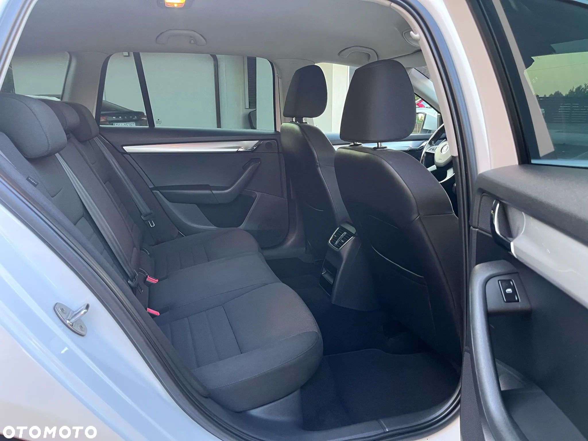 Skoda Octavia 1.4 TSI Edition DSG - 18