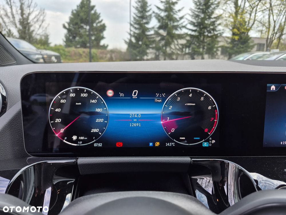 Mercedes-Benz GLA 200 AMG Line - 13