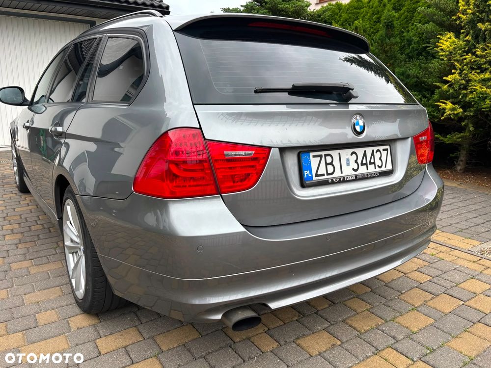BMW Seria 3 318i - 9