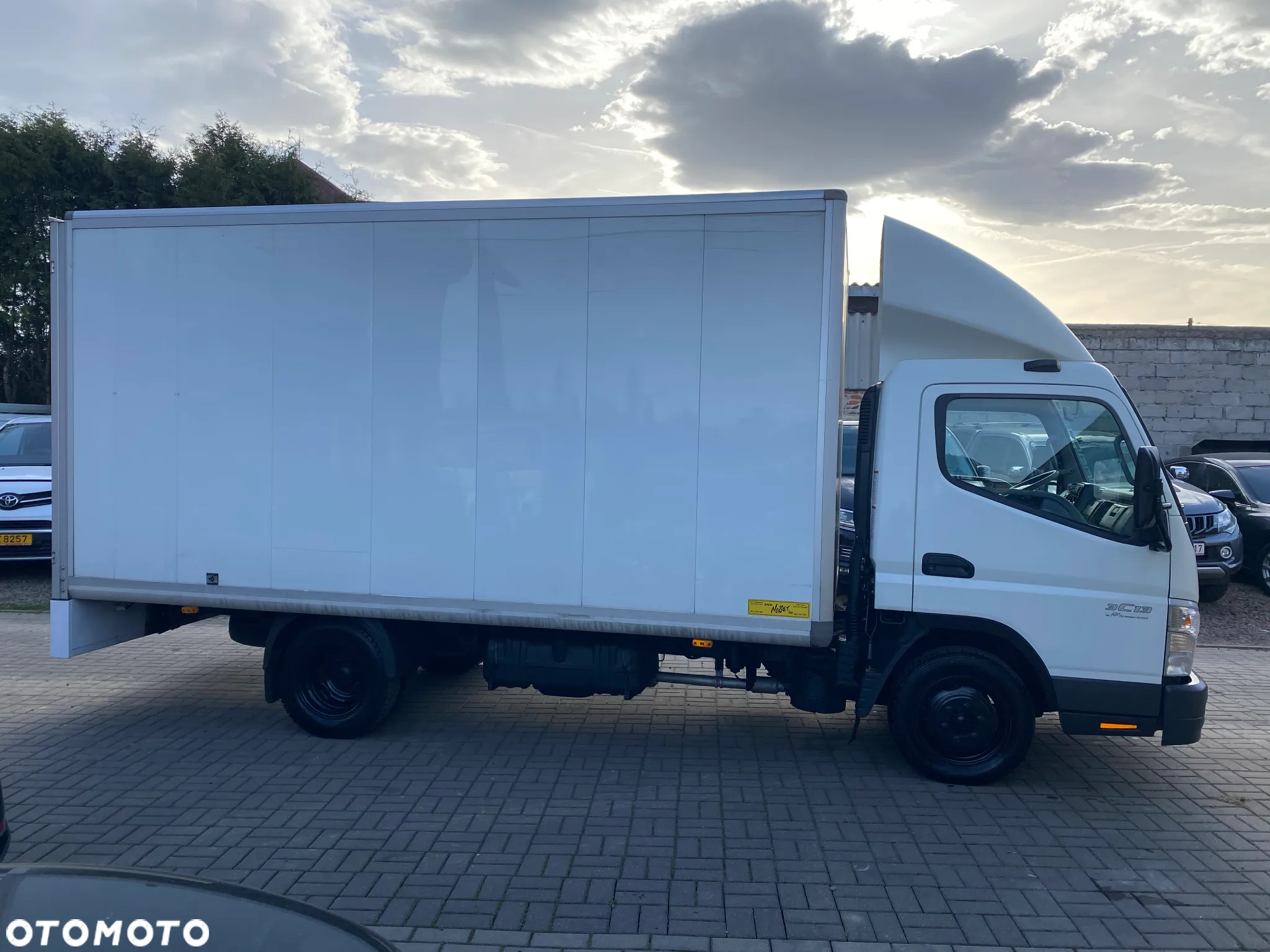 Mitsubishi CANTER - 4