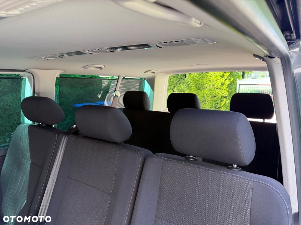 Volkswagen Caravelle - 23