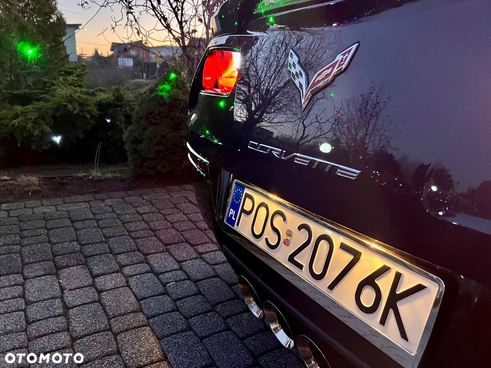 Chevrolet Corvette - 11