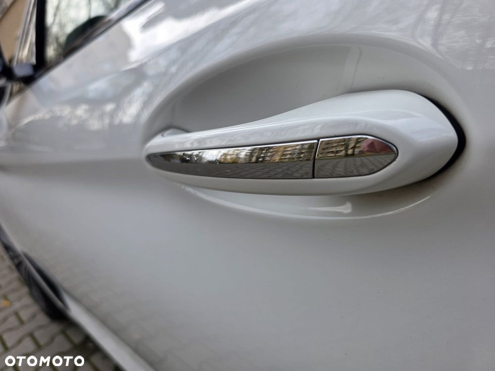 BMW Seria 5 520d Sport Line - 15