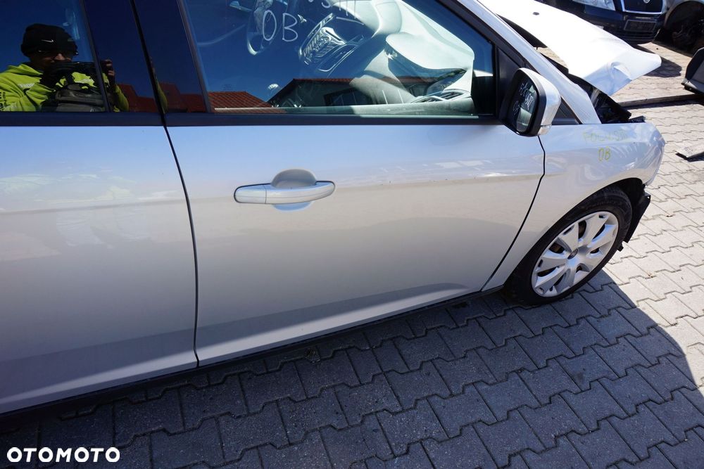 DRZWI TYLNE PRAWE FOCUS III MK3 KOMBI 0B OB  SREBRNY FORD 2010-2014 - 2