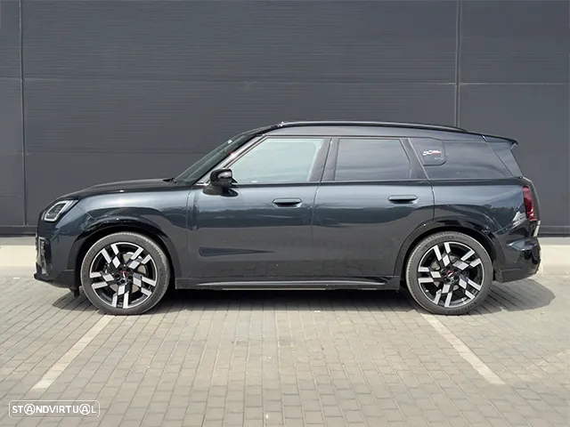 MINI Countryman SE JCW L - 3