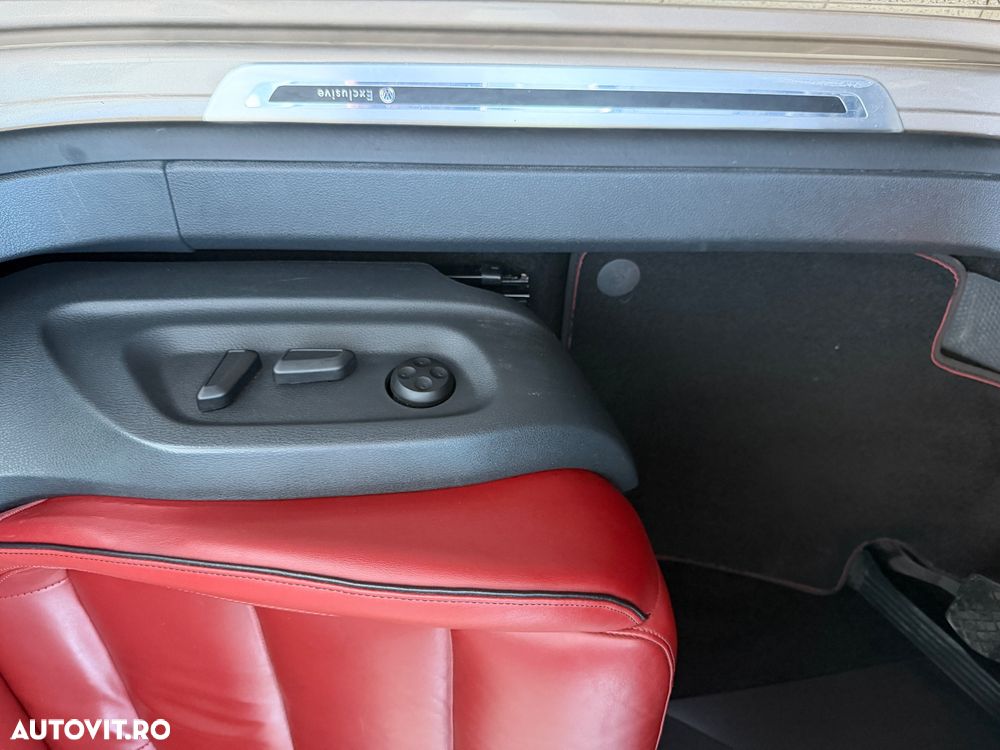 Volkswagen Tiguan 2.0 TDI 4Motion DSG BMT Sport & Style - 32