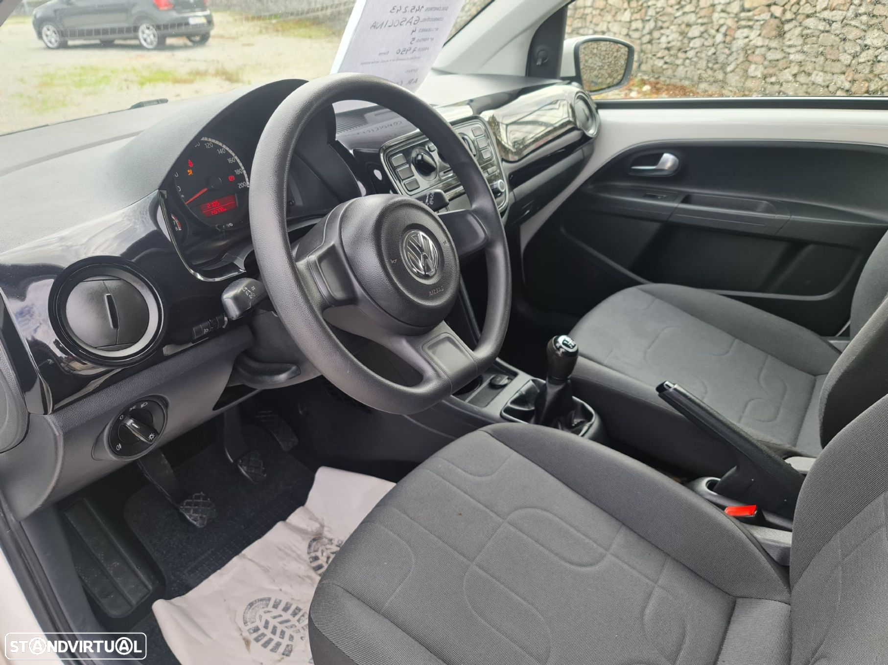 VW Up! move - 6