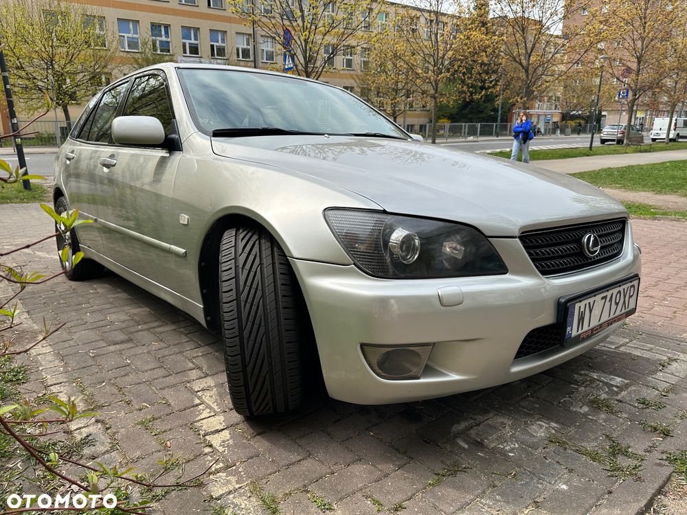 Lexus IS 200 SC Prestige - 3