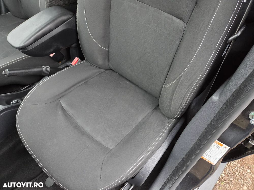 Dacia Duster 1.6 16V 105 4x2 Laureate - 8