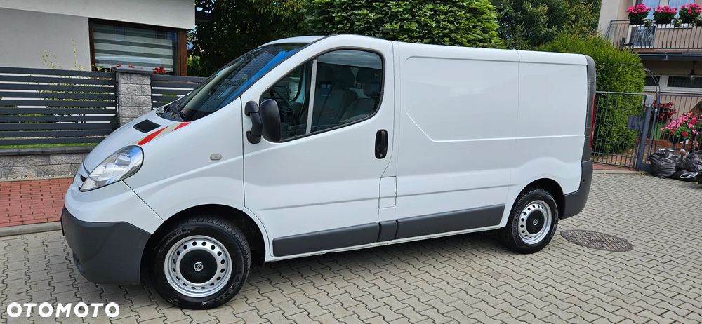 Opel Vivaro - 12