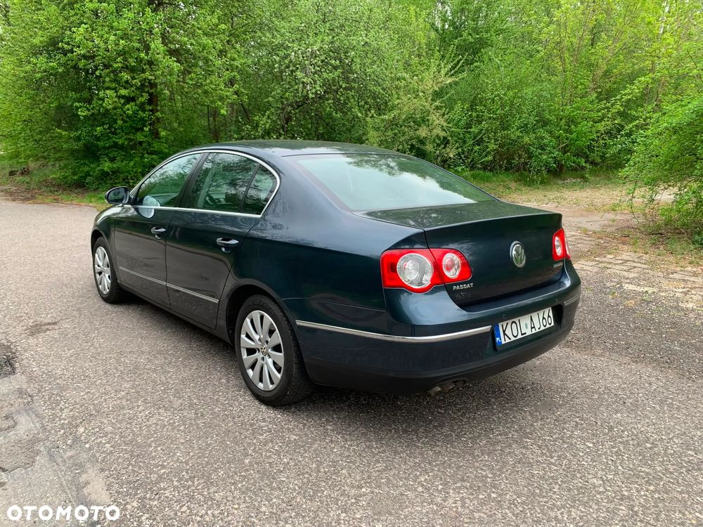 Volkswagen Passat 1.9 TDI DPF BlueMotion - 5