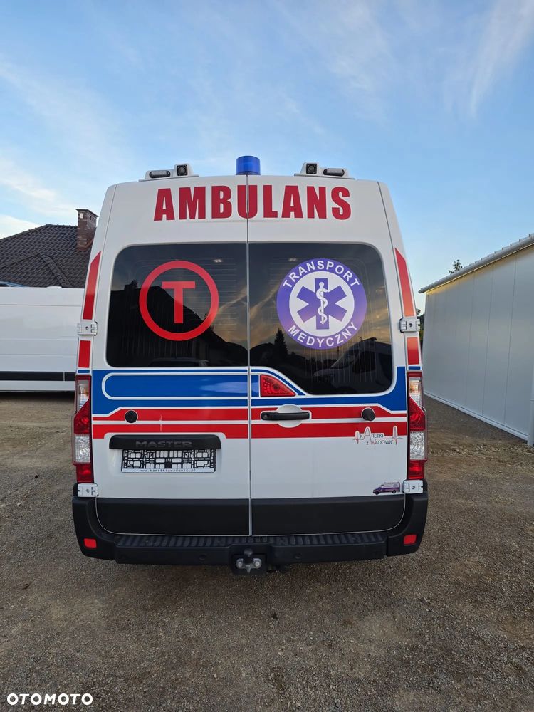 Renault Master Ambulans karetka - 18