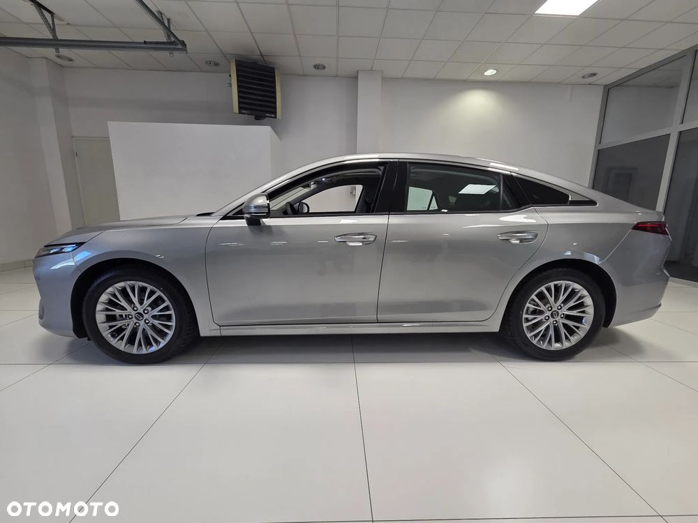 Bestune B70 1.5T Business DCT - 8