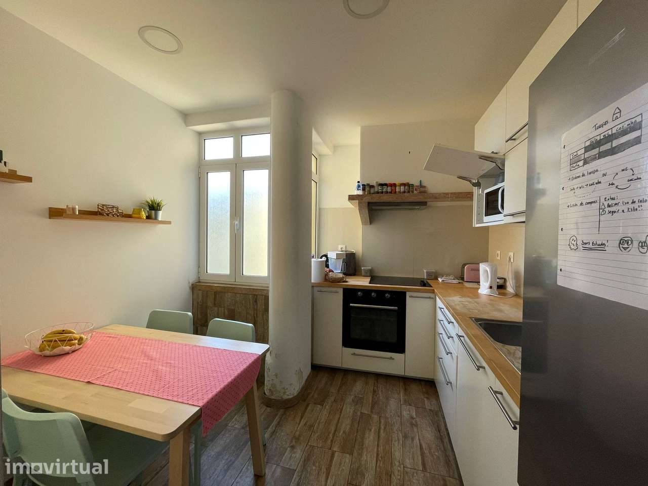 Quarto Meninas Estudante Sete Rios Lisboa Junto ao Metro - Grande imagem: 5/7