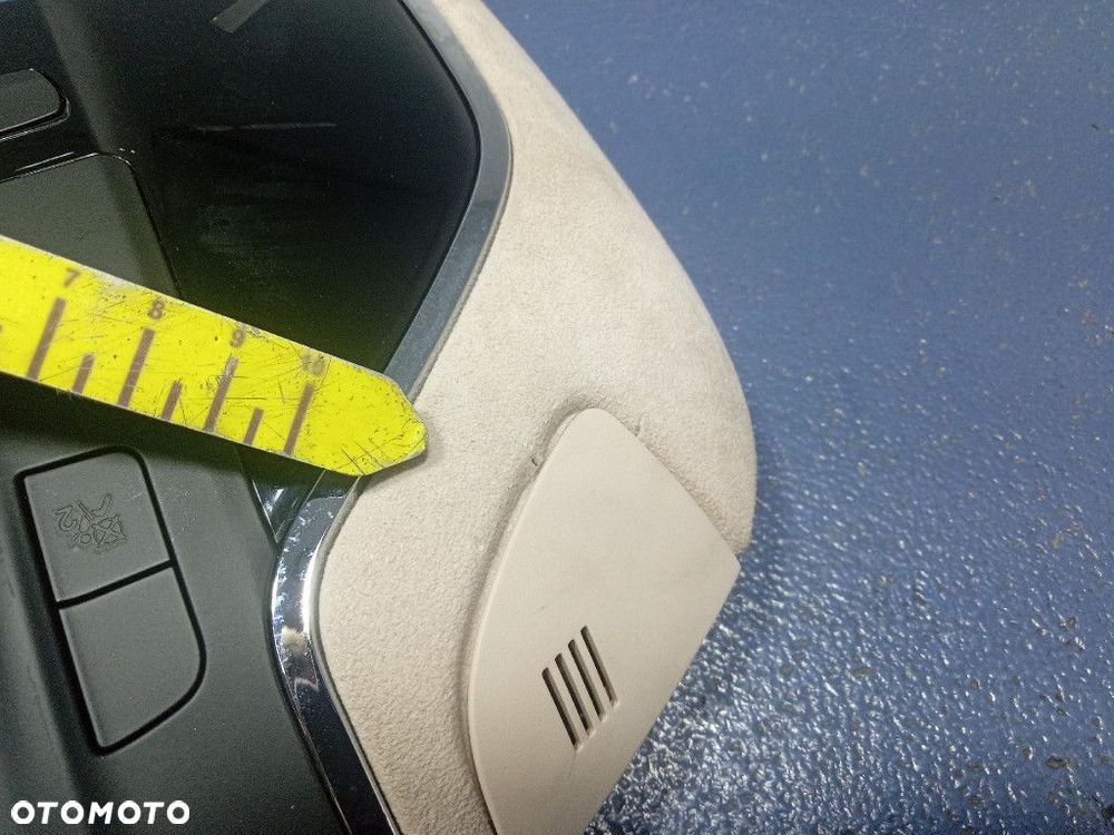 MASERATI LEVANTE PODSUFITKA BEŻ 670048036 - 9