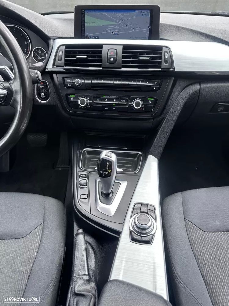 BMW 320 d Auto Line Sport - 51