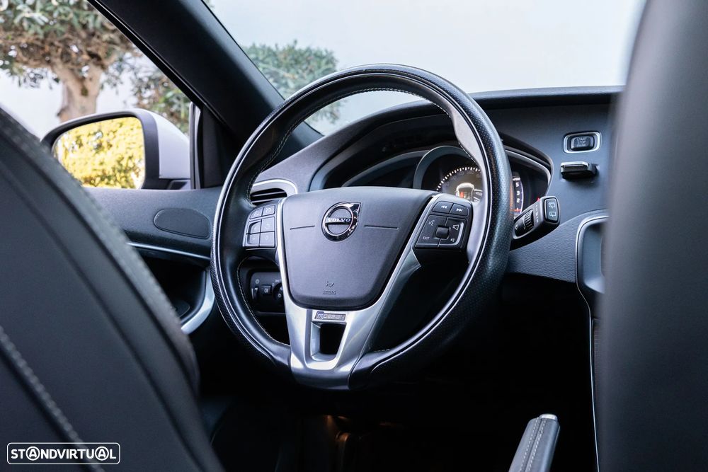 Volvo V40 2.0 D3 R-Design - 8