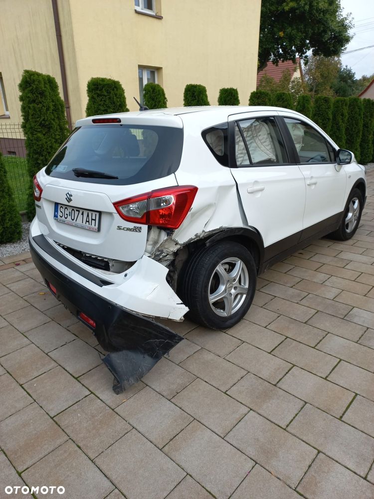 Suzuki SX4 S-Cross 1.0 T Comfort - 4