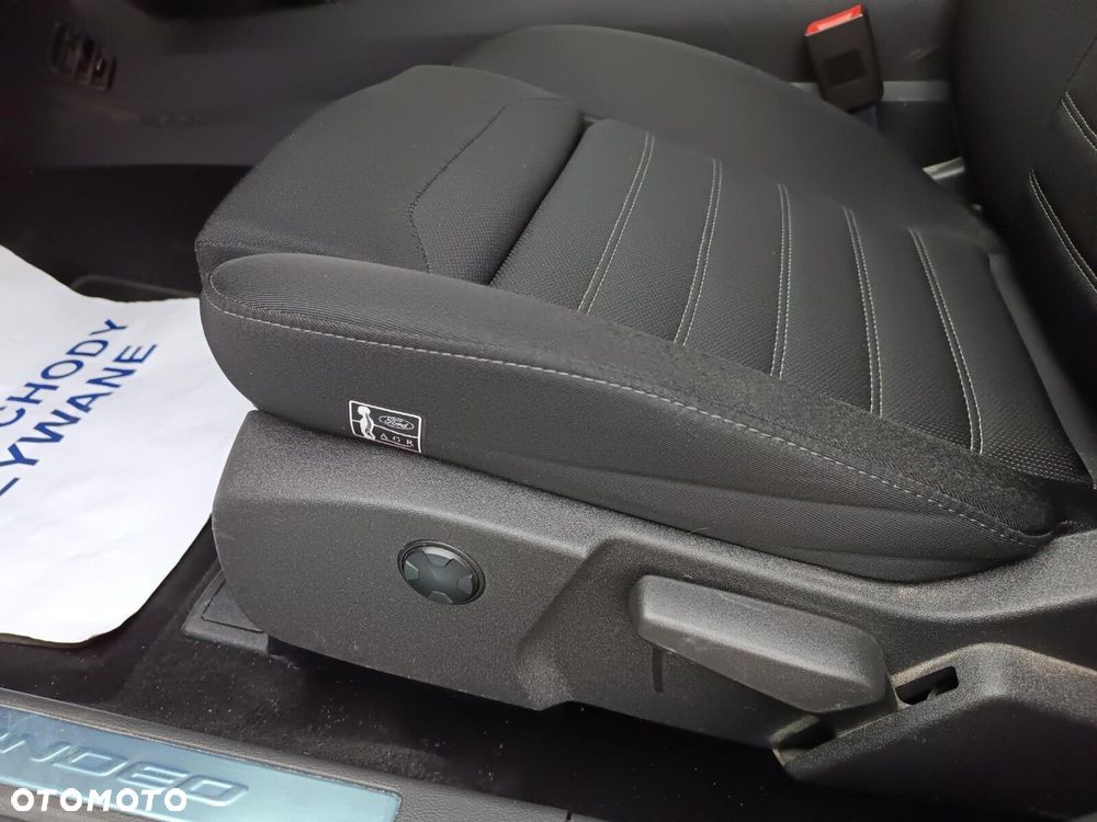 Ford Mondeo 2.0 EcoBlue Titanium - 34