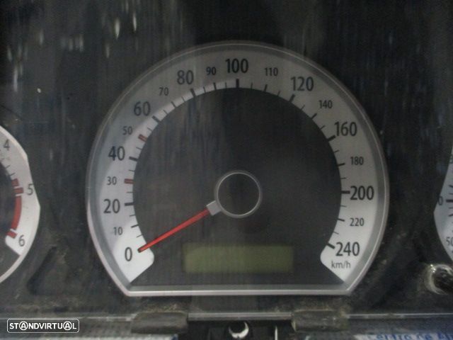 Centralina 0281015438 391032A716  940031H251   919501H510  919502H500  954001H042    919401H120  3951027010  957102E000  KIA CEED 1 SW 2009 1.6CRDI 115CV 5P CINZENTO BOSCH - 4