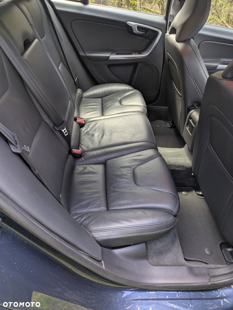 Volvo V60 D4 AWD Summum - 24