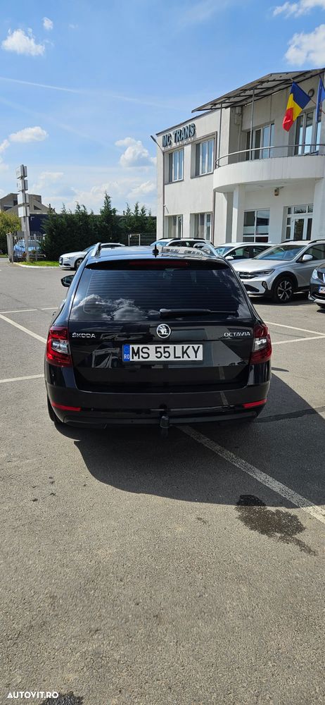 Skoda Octavia 1.6 TDI DSG Style - 6