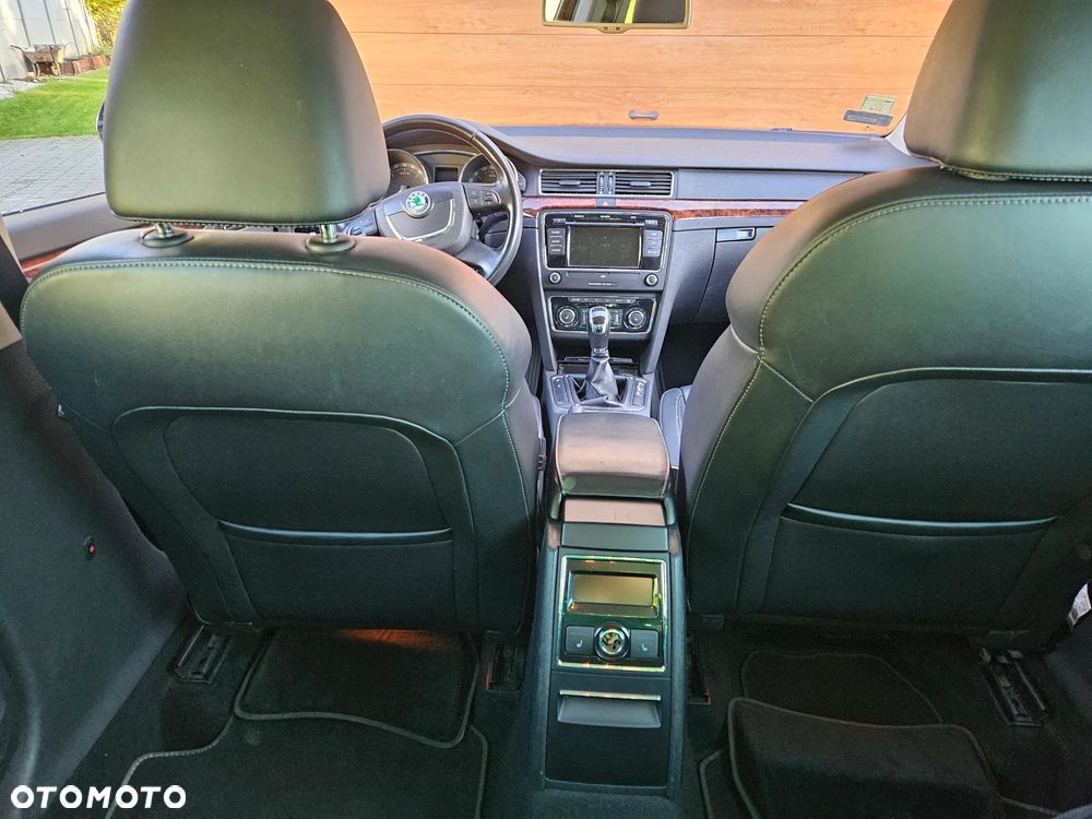 Skoda Superb 2.0 TDI Platinum - 8
