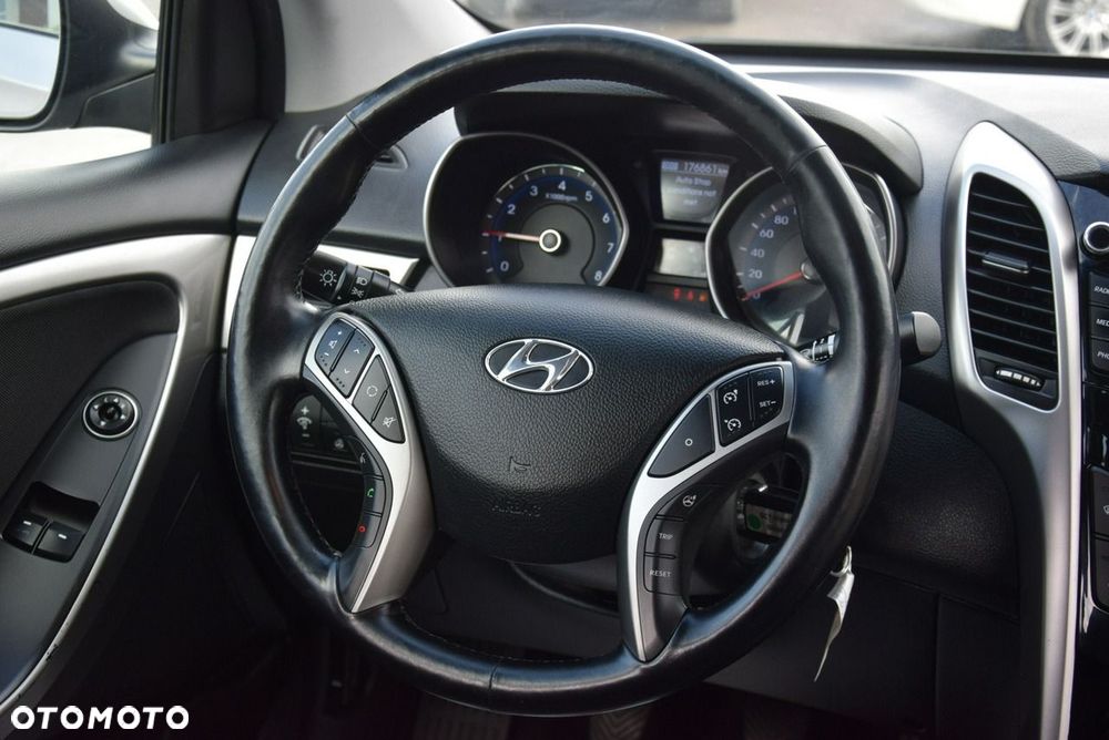Hyundai i30 blue 1.6 GDI Trend - 31
