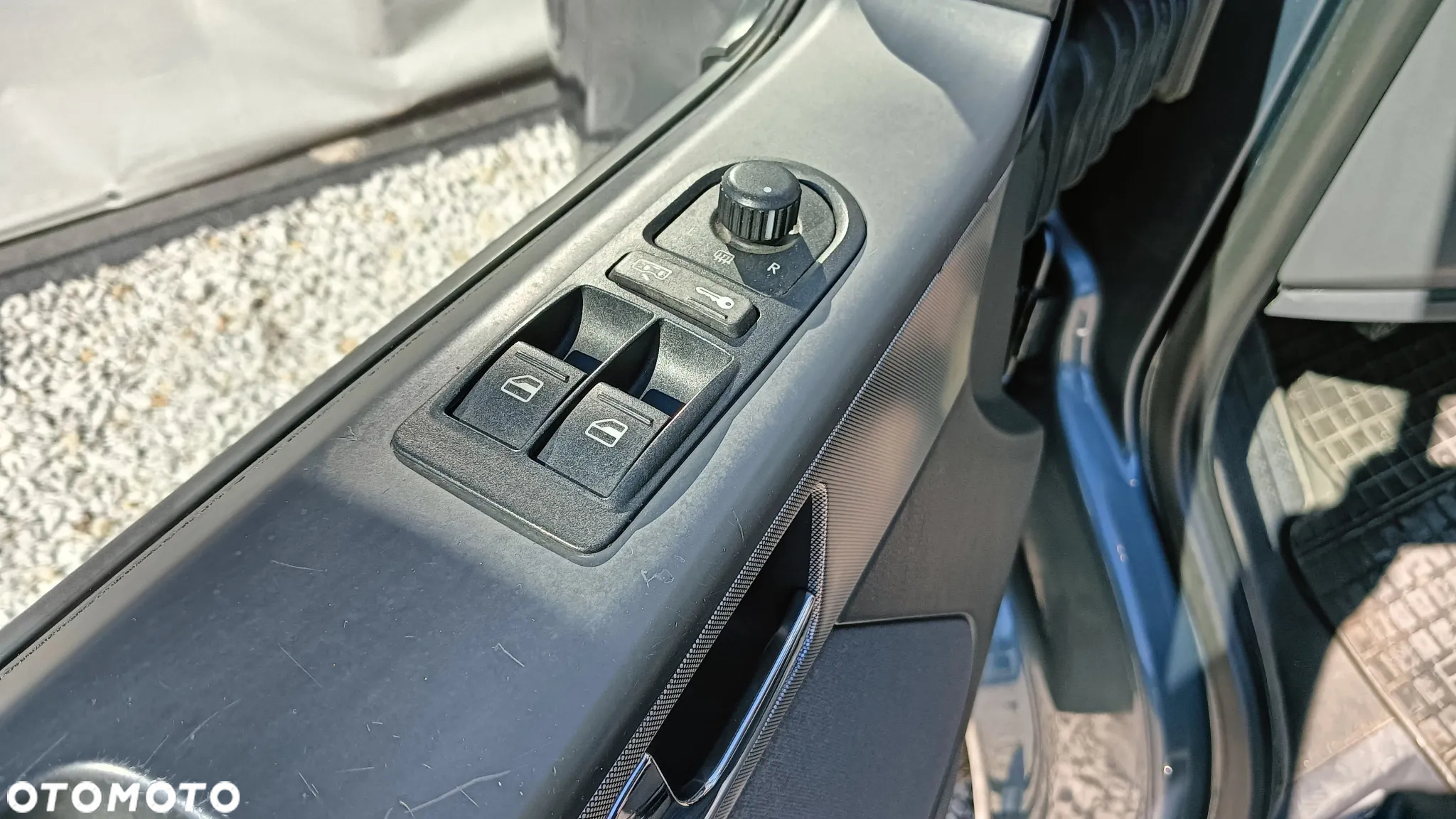 Volkswagen Multivan - 21