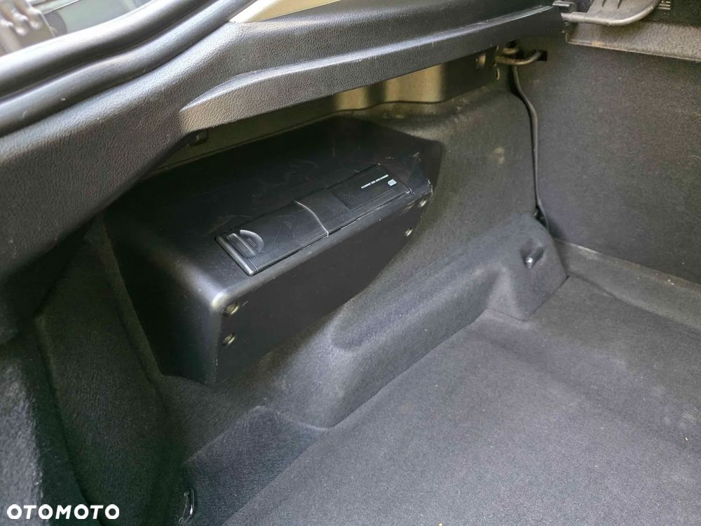 Ford Mondeo 1.8 TDCi Titanium - 11