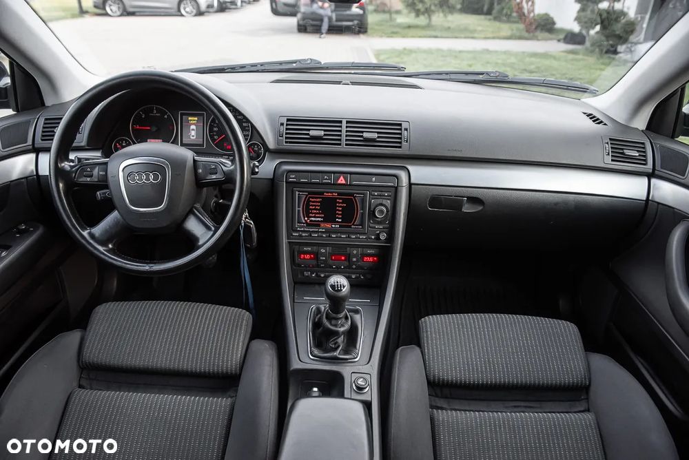 Audi A4 Avant 2.0 TDI DPF - 6