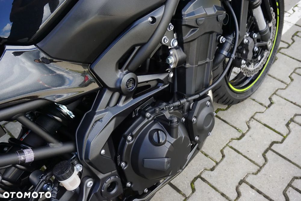 Kawasaki Z 900 - 6