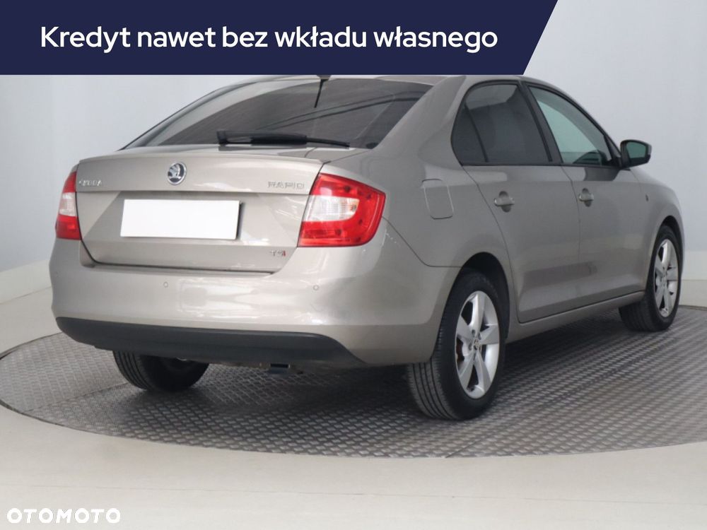 Skoda RAPID - 7