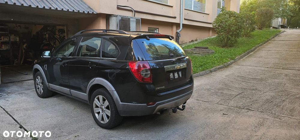 Chevrolet Captiva 2.0 d LT high 5os - 4
