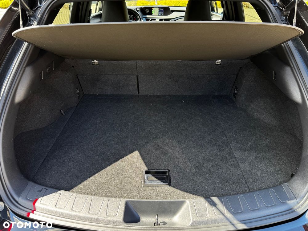 Lexus UX - 17